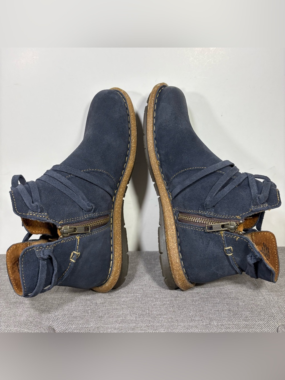 Born Tarkiln Suede Ankle Boots with Wrap Laces- woman’s 8 - Picture 8 of 13